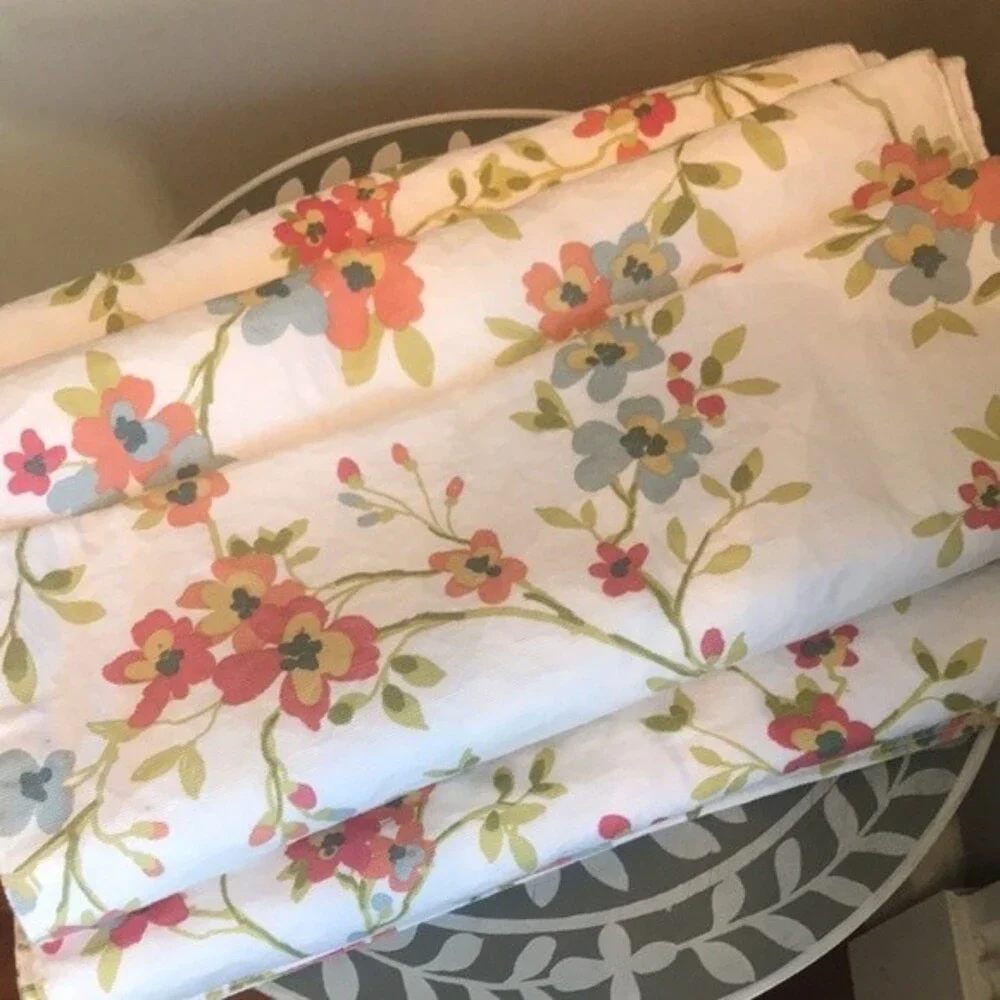 Cynthia Rowley Floral Table Runner